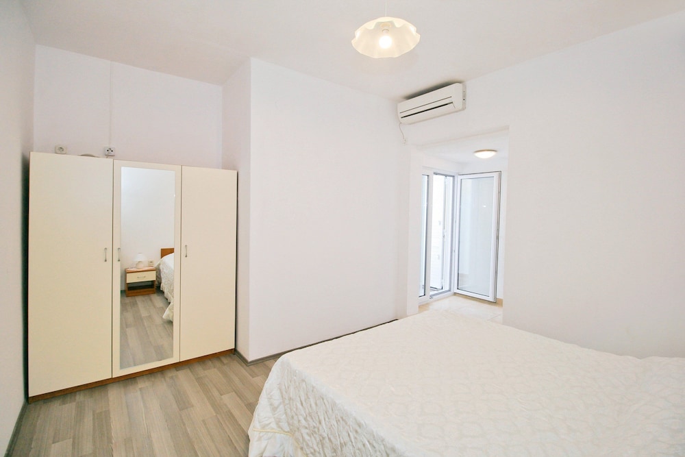 Apartment (Two Bedroom Apartment with Balcony an) photo 3