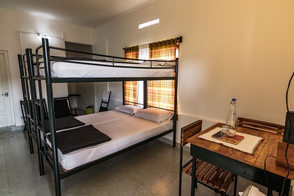 Family Room, Multiple Beds, Garden View photo 1
