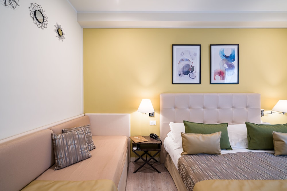 Comfort Triple Room, Partial Sea View