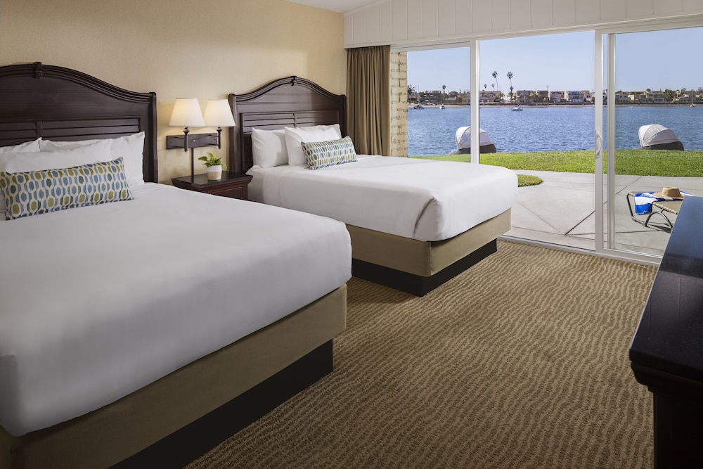 Deluxe Room, 2 Double Beds, Bay View (Bay Front Queens Connecting 1st Floor)