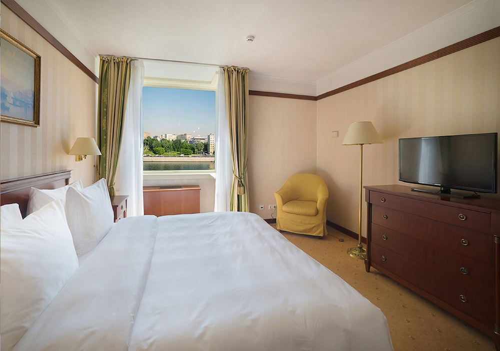 Superior Room, City View