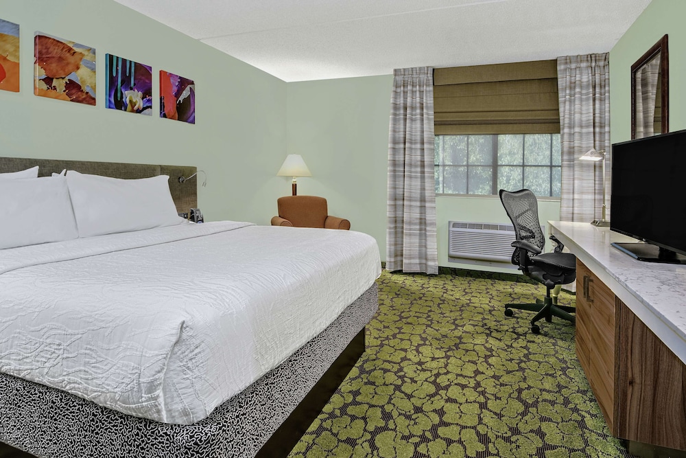 Standard Room, Non Smoking - Photo 3