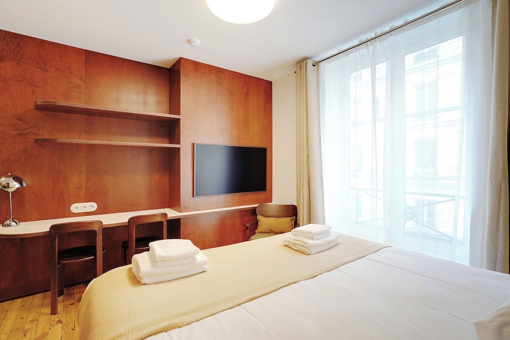 Apartment photo 3
