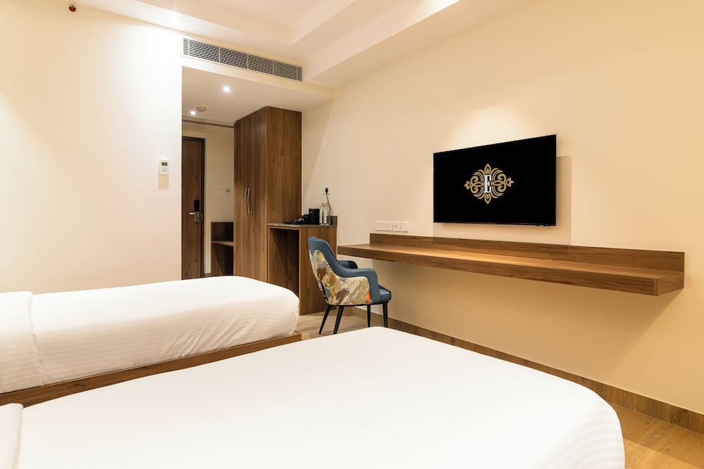 Premium Twin Room photo 2