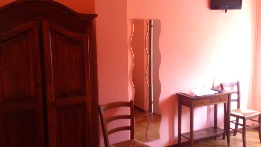 Standard Twin Room, 2 Twin Beds photo 2