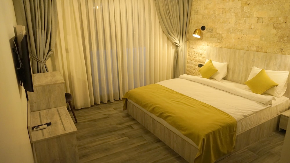 Comfort Double Room, Pool Access, Garden View