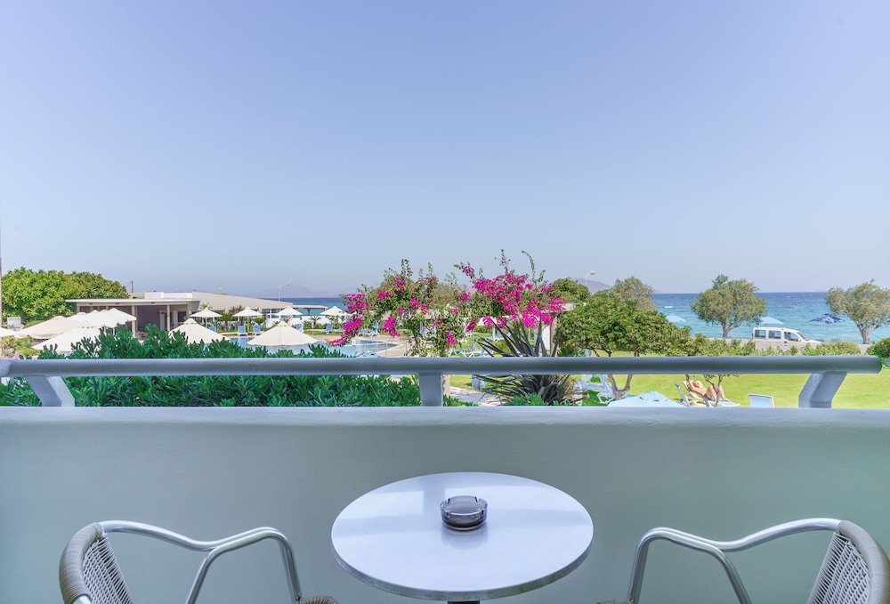 Family Suite, 1 Bedroom, Sea View photo 3