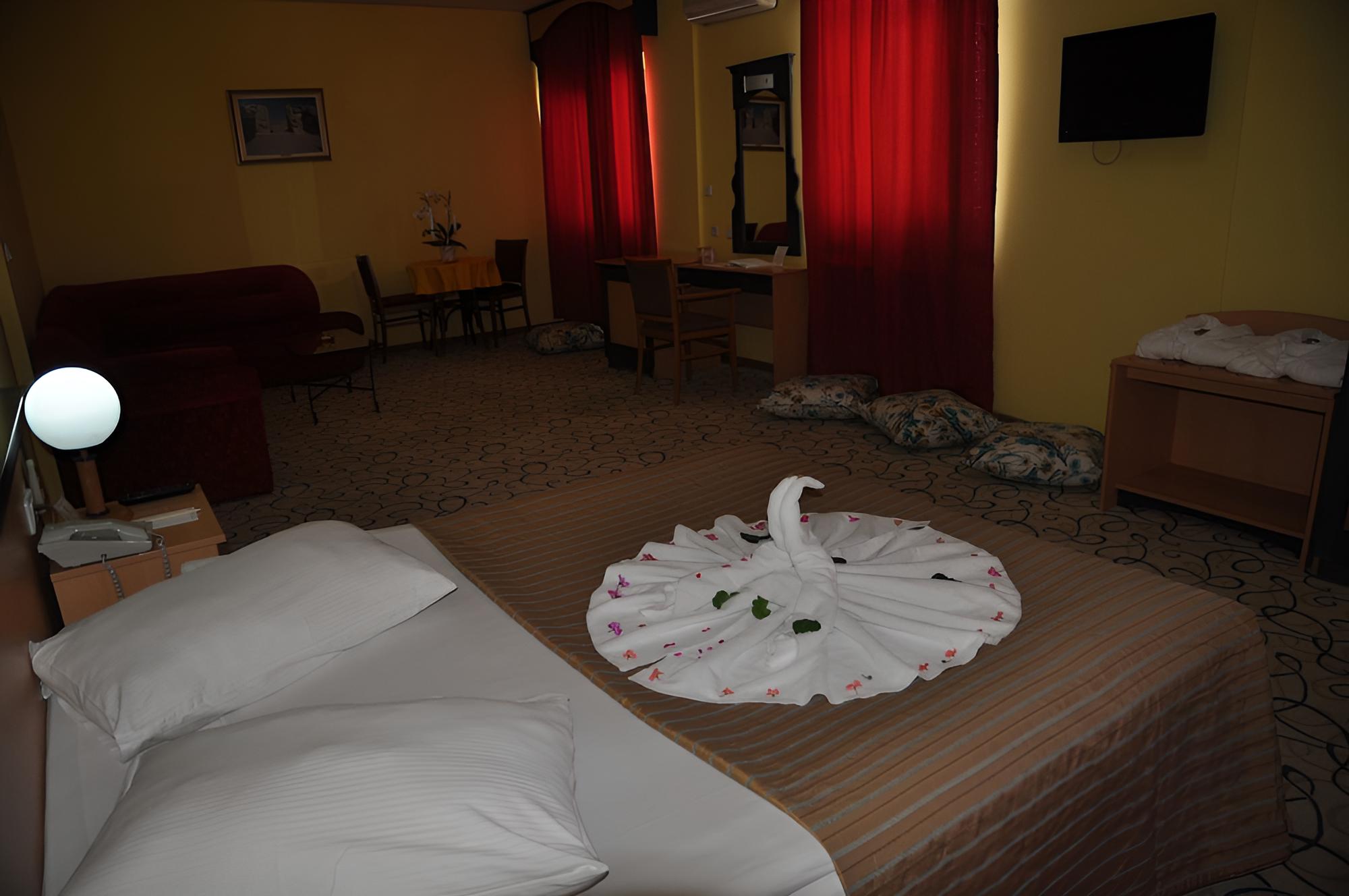 Double or Twin Room photo 1