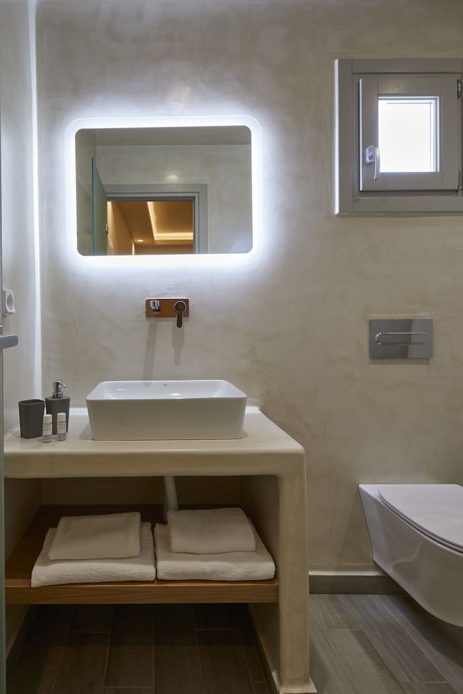 Deluxe Double or Twin Room, Sea View - Photo 14