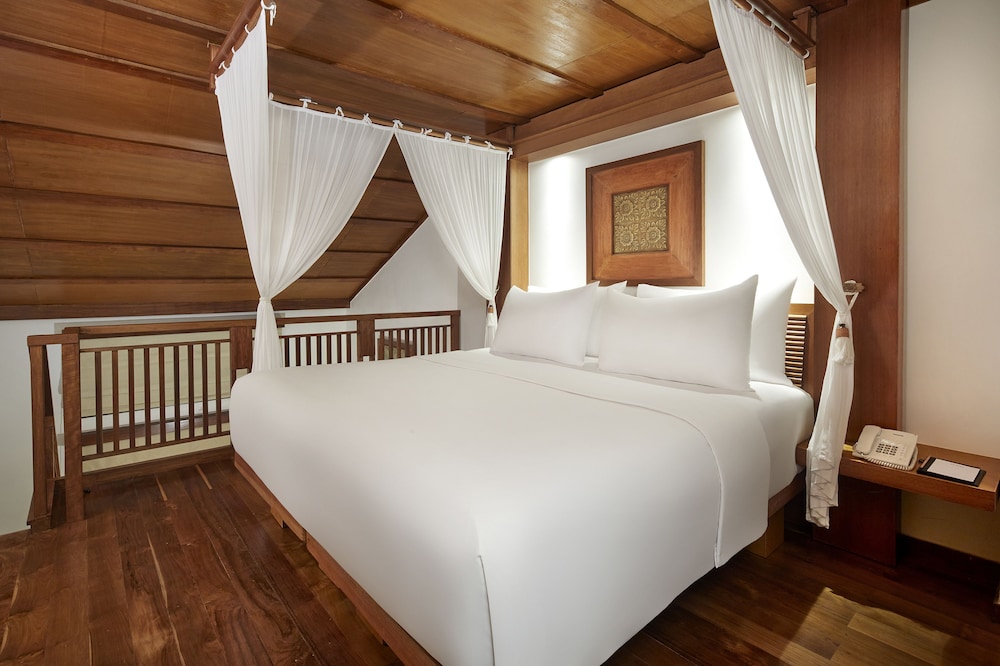 Family Concierge Junior Suite Lagoon Access