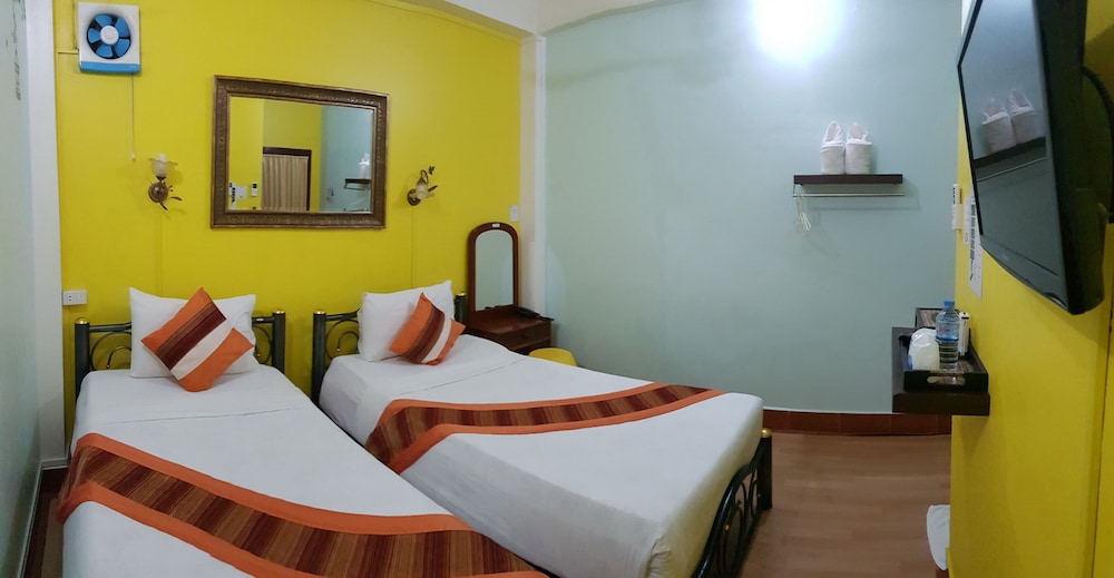 Standard Twin Room photo 2