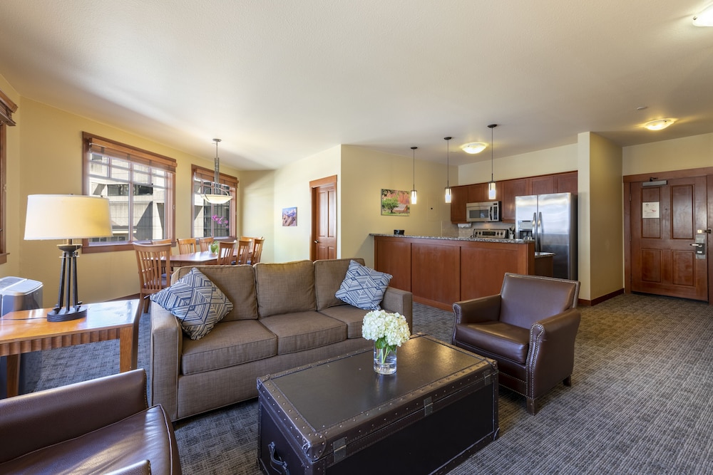 Condo, 3 Bedrooms