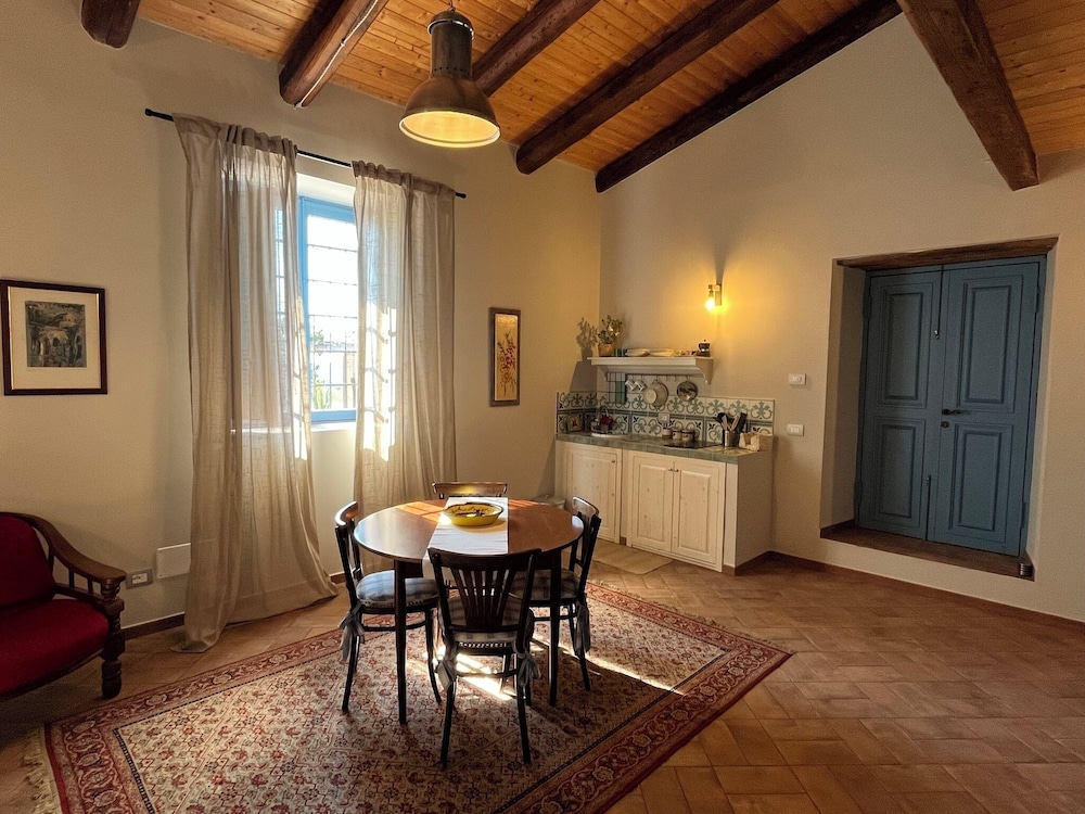Family Apartment photo 2
