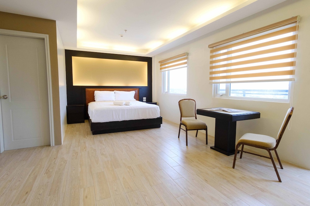 Superior Room, 1 Queen Bed - Photo 4