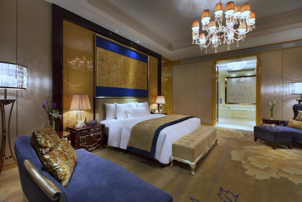 Deluxe Suite, River View photo 3