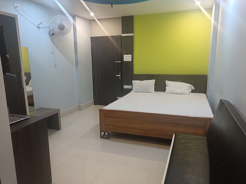 Deluxe Room, City View
