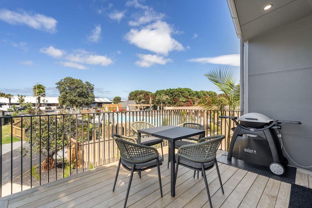 Premium Beachfront Villa (1BR)