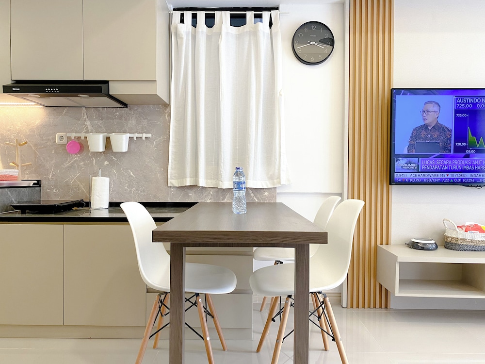 Apartment photo 2