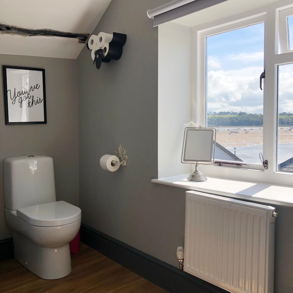 Classic Double Room, Ensuite photo 3