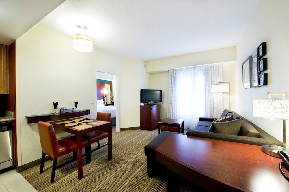 Suite, 1 Bedroom thumbnail 5