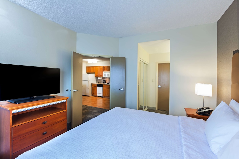 Suite, Accessible, Non Smoking photo 3