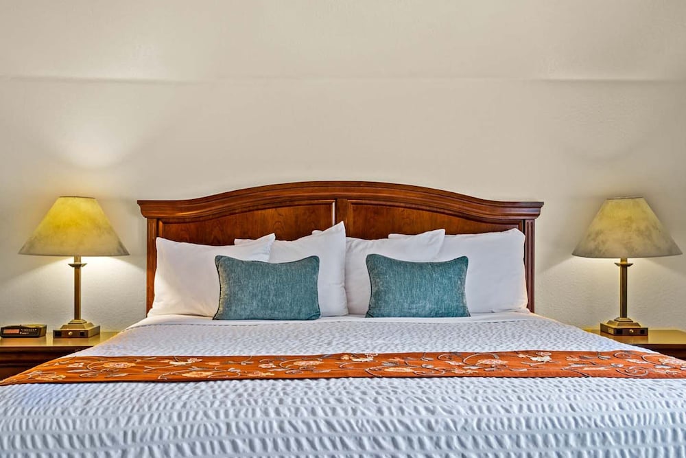 Red Mountain King Suite