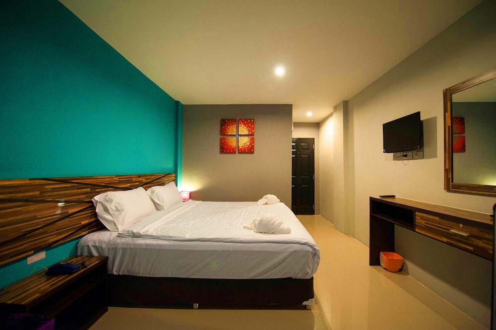 Superior Double Bed With Airport Transfer photo 3