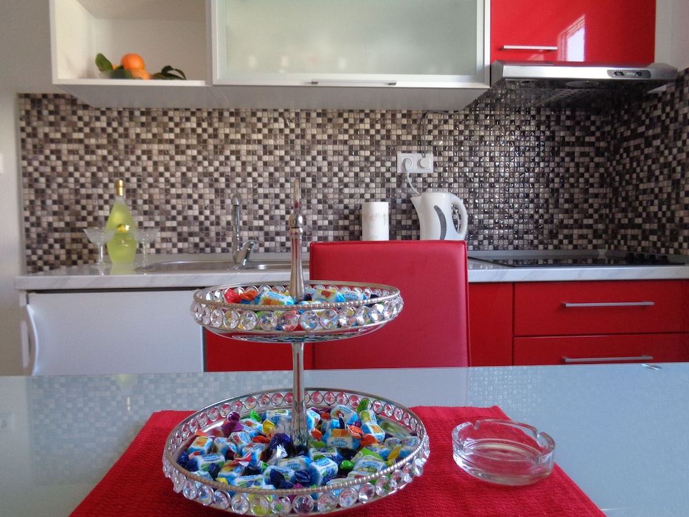 Deluxe Apartment, 2 Bedrooms, Kitchen, Sea View photo 2