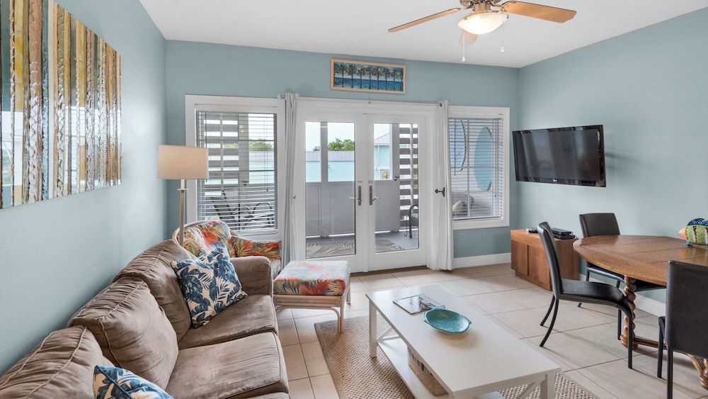 Condo, Multiple Beds, Balcony, Garden View (Cassine Station 302)