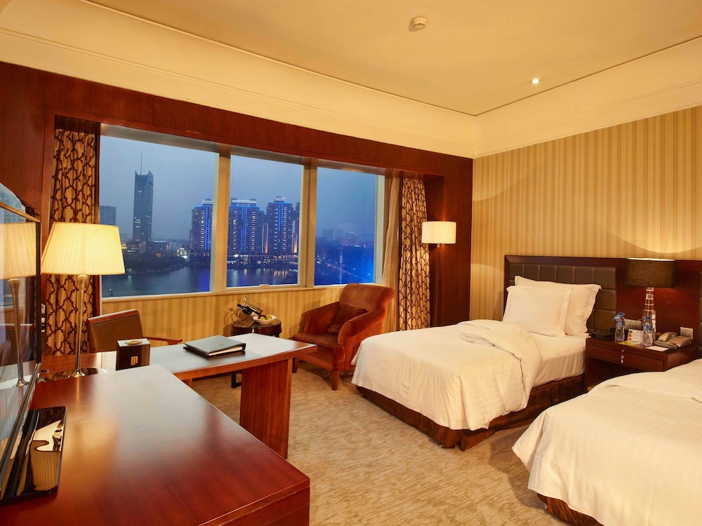 Deluxe Twin Room, Lake View - Photo 2