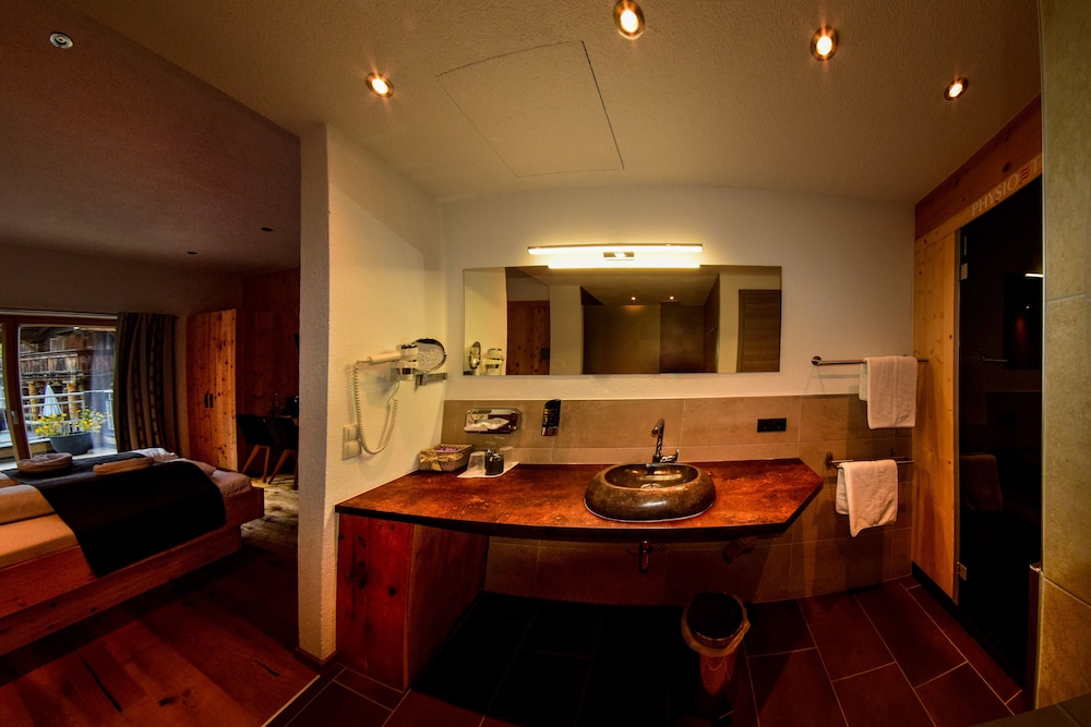 Deluxe Double Room, Terrace, Mountain View photo 2