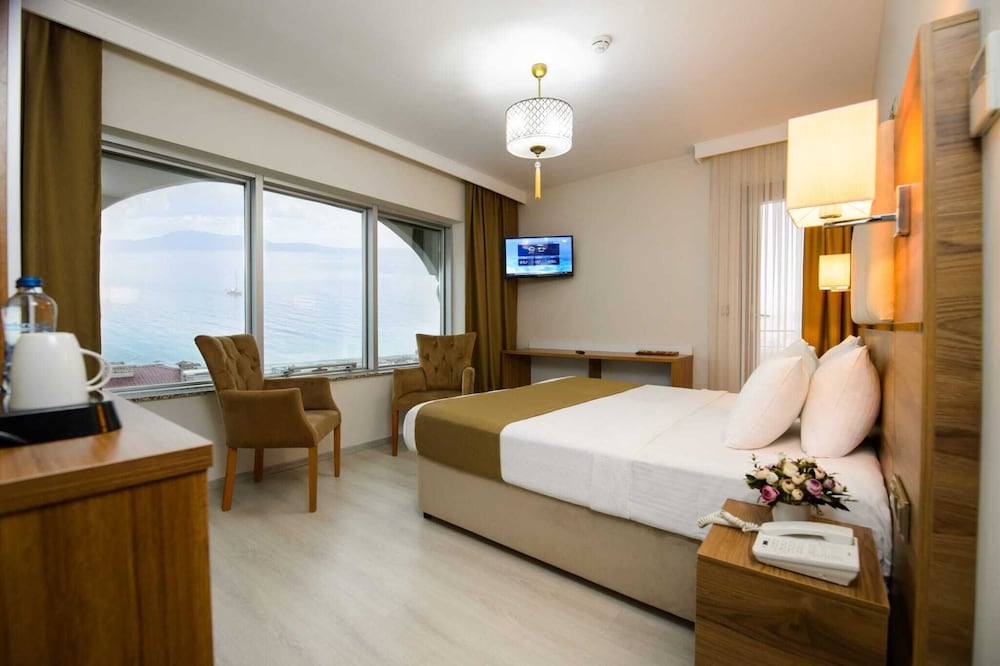 Panoramic Room, 1 Bedroom, Balcony, Sea View photo 1