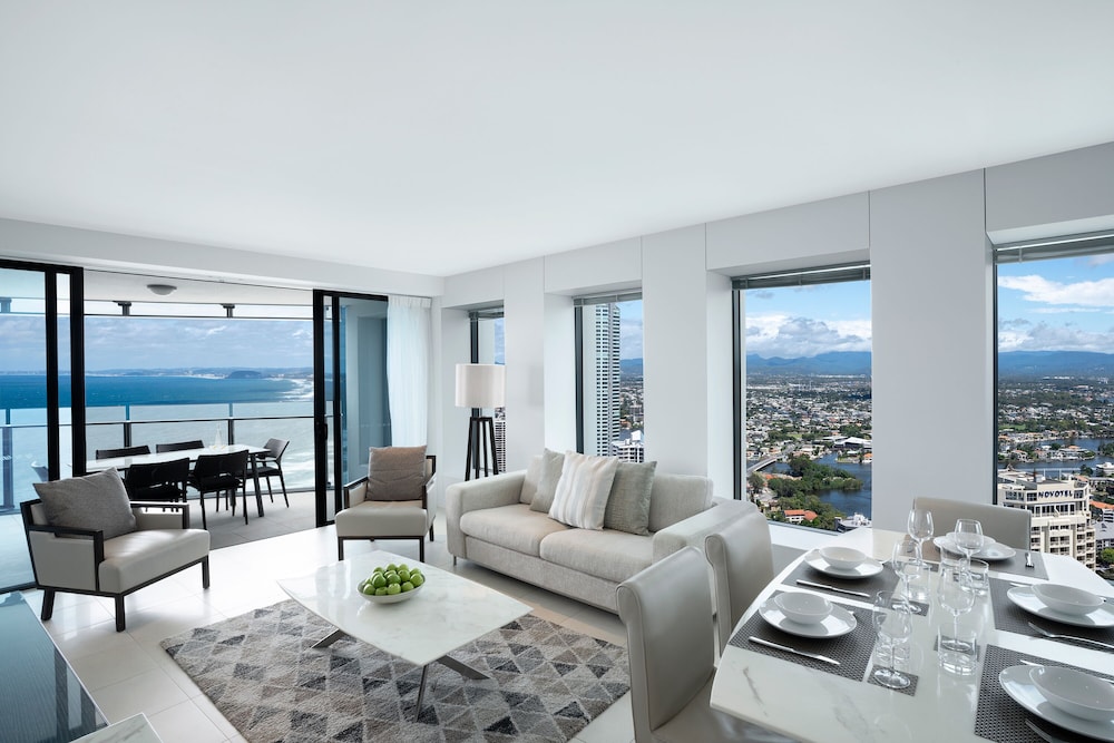 3 Bedroom Sky View Apartment - Photo 4