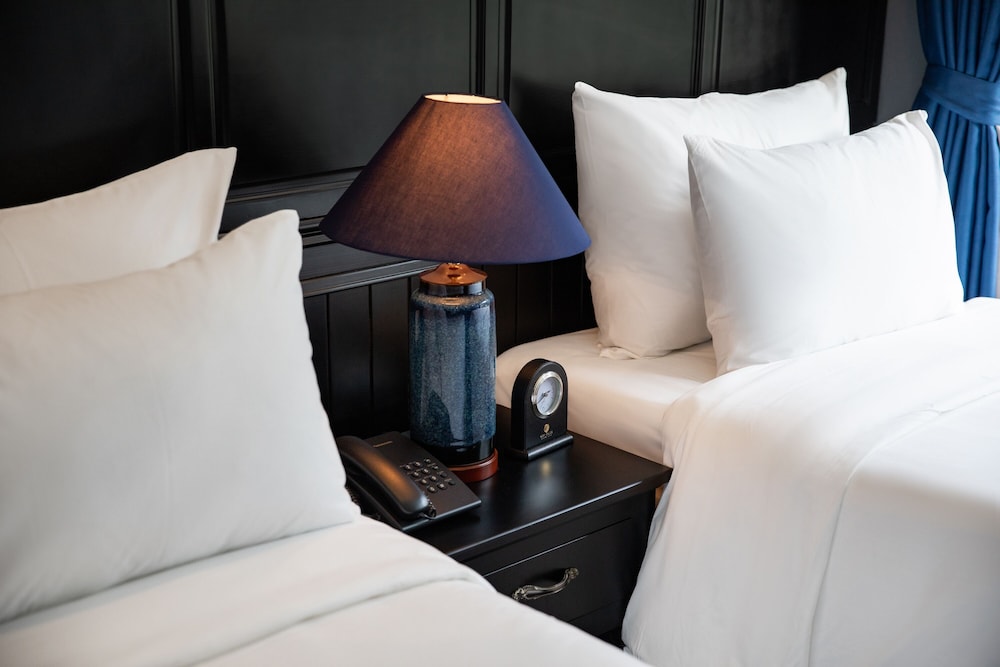 Triple Suite Cabin with Private Balcony photo 3