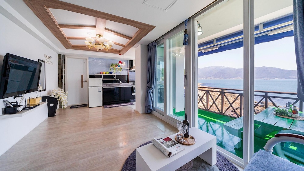Basic Room, 1 Bedroom (Rigoletto 201 (Ocean view)) photo 1