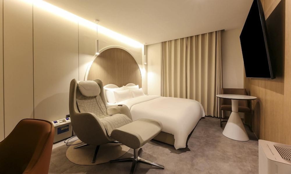 Deluxe King Room