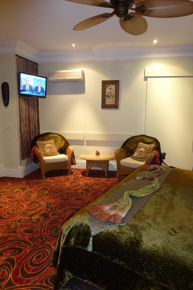 Henderson Room photo 3
