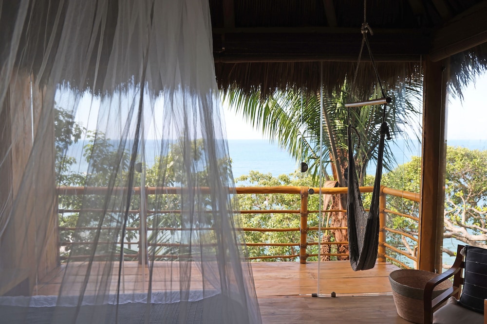 Deluxe Double Room, 1 King Bed, Ocean View (Air Conditioning) photo 3