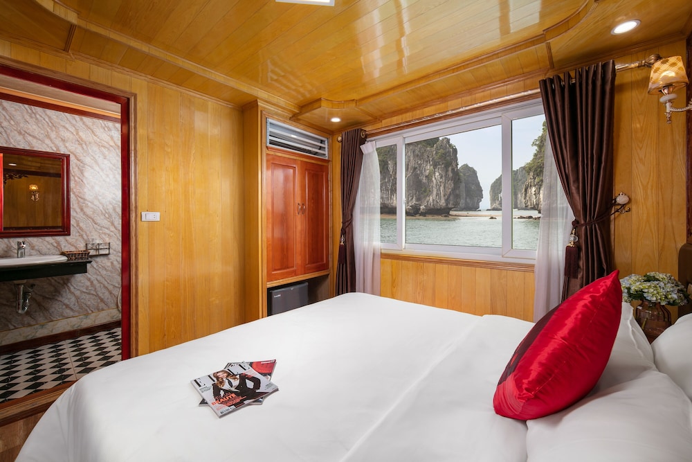 Deluxe Double or Twin Room, Ocean View photo 2