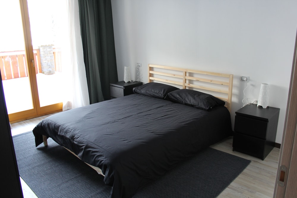 Superior Apartment, 2 Bedrooms, Mountain View photo 3