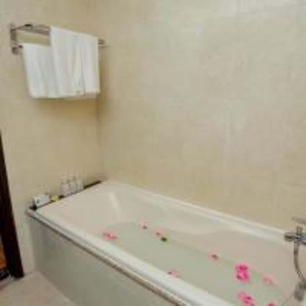Superior Twin Room - Photo 3