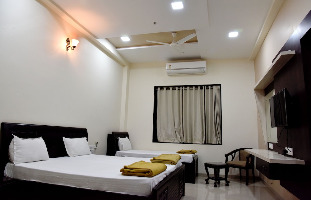 Exclusive Triple Room