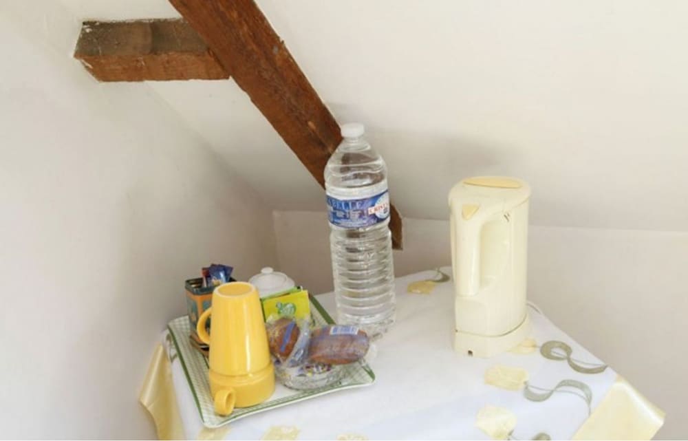 Double or Twin Room (Yellow Room) photo 3