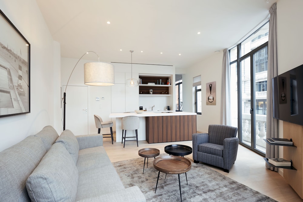 Luxury Suite