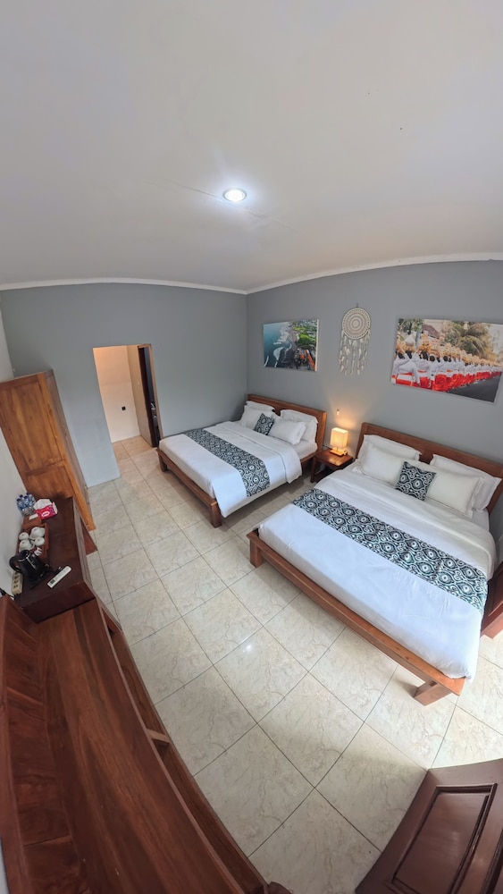 Family Room - Photo 5