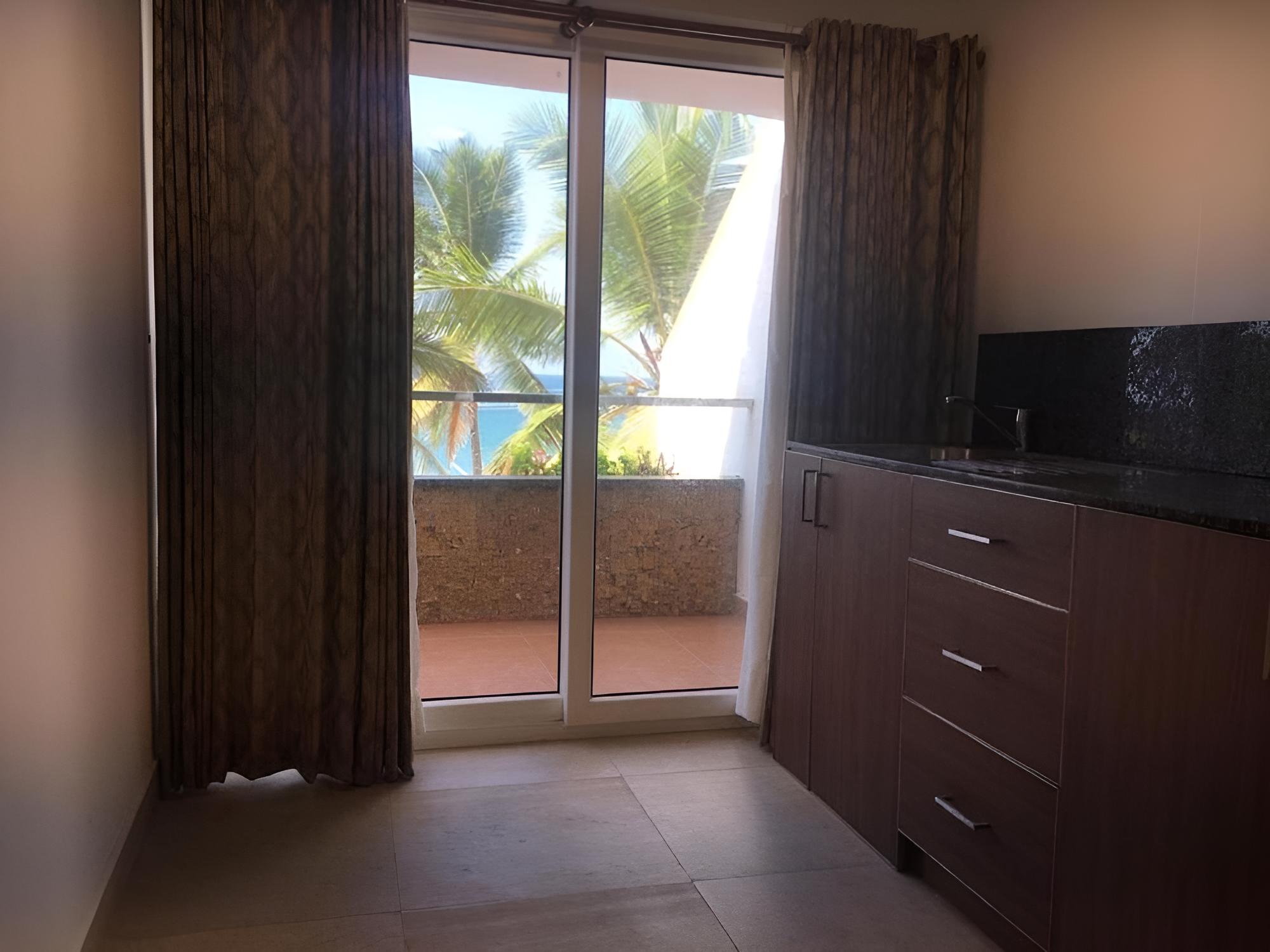 Executive Room - Photo 11
