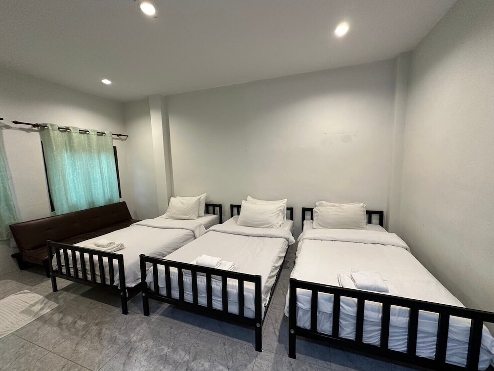Standard Triple Room - Photo 4