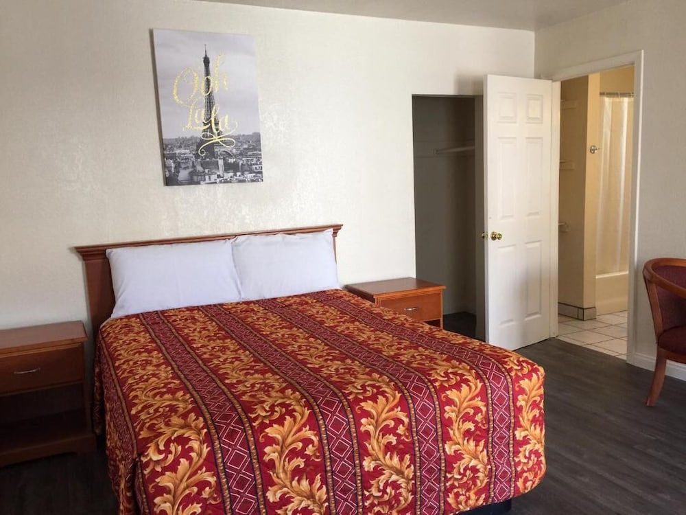 Economy Room photo 1