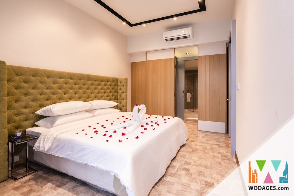 Premier Loft, 3 Bedrooms, Hot Tub, KLCC View photo 3