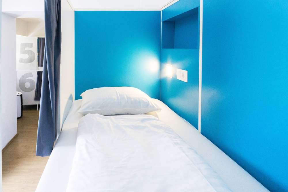 Shared Dormitory, Mixed Dorm, Shared Bathroom